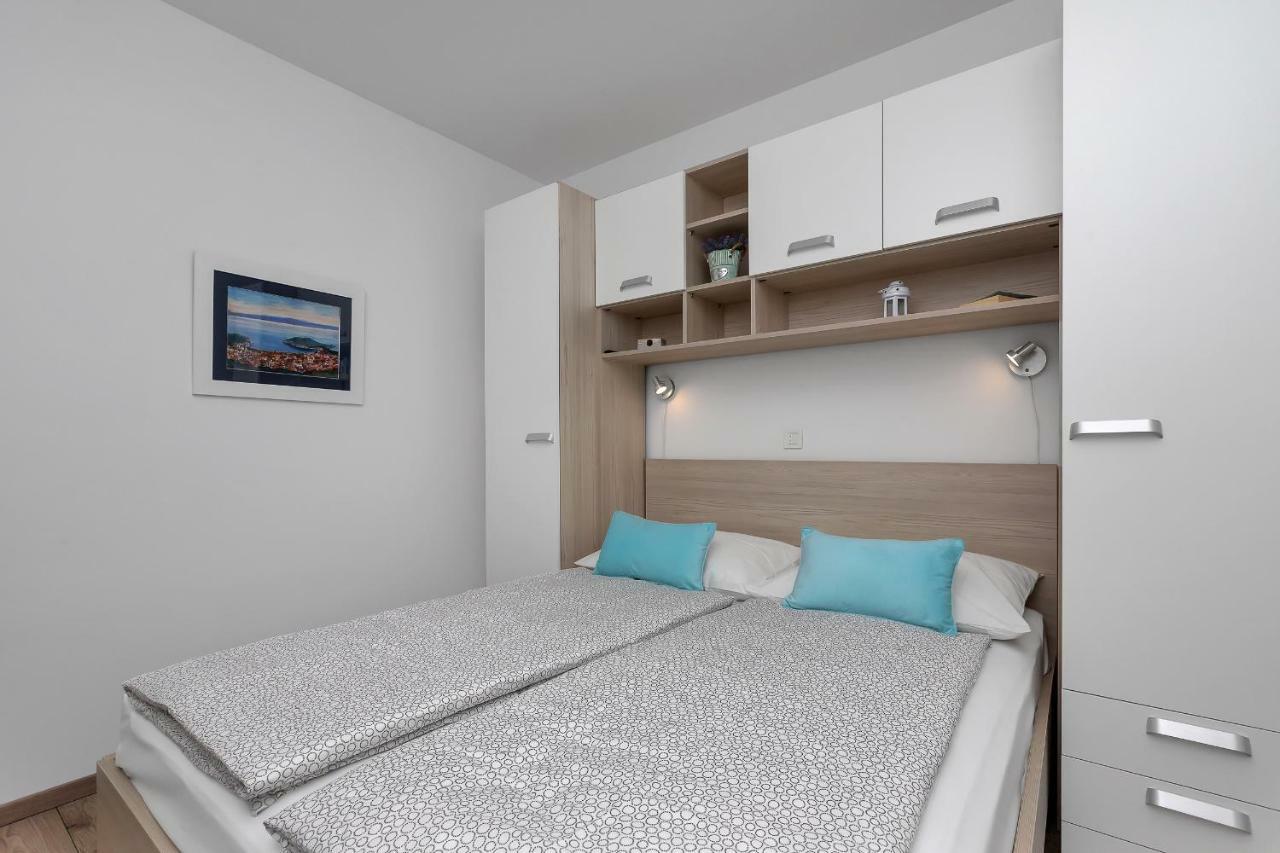 Apartment Amari Seaview Макарска Екстериор снимка