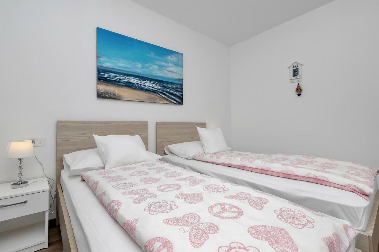 Apartment Amari Seaview Макарска Екстериор снимка