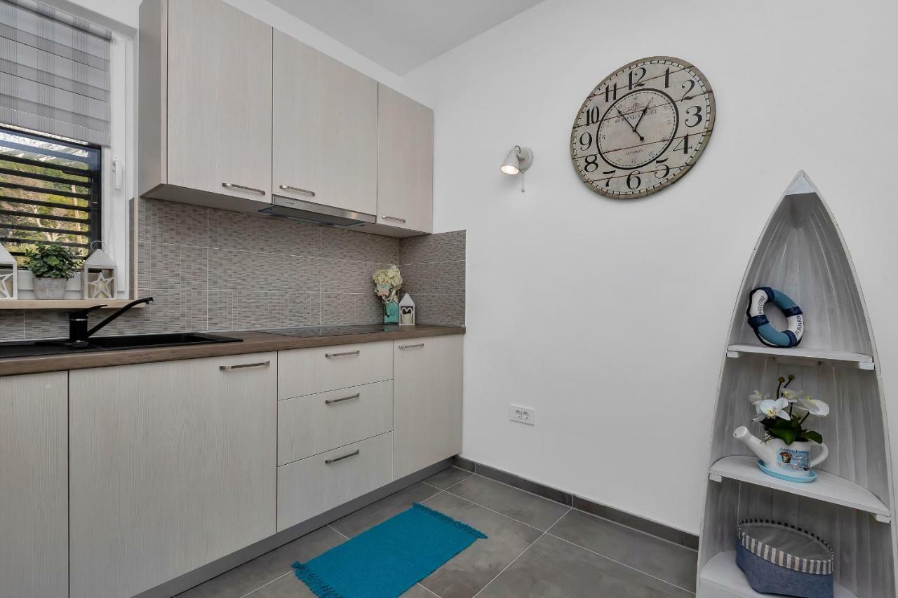 Apartment Amari Seaview Макарска Екстериор снимка