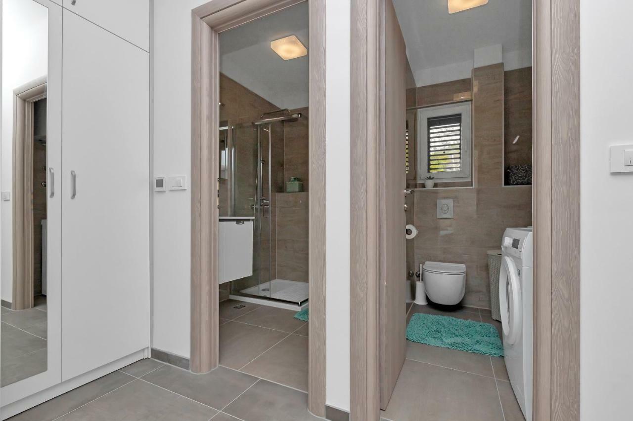 Apartment Amari Seaview Макарска Екстериор снимка